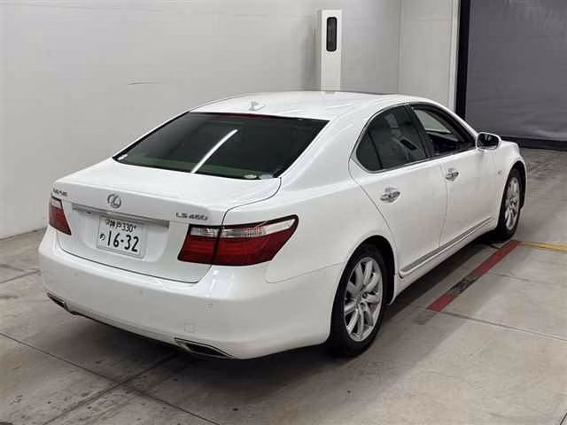 LEXUS LS460