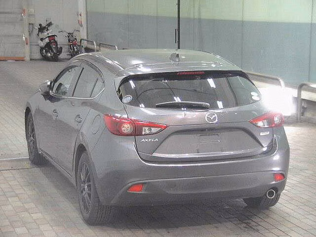 MAZDA AXELA