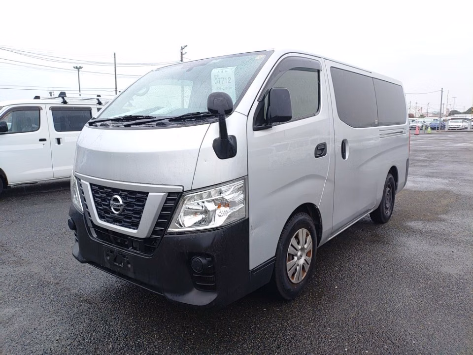 NISSAN NV350 CARAVAN