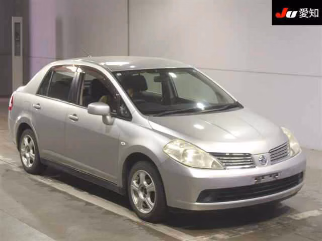 NISSAN TIIDA LATIO