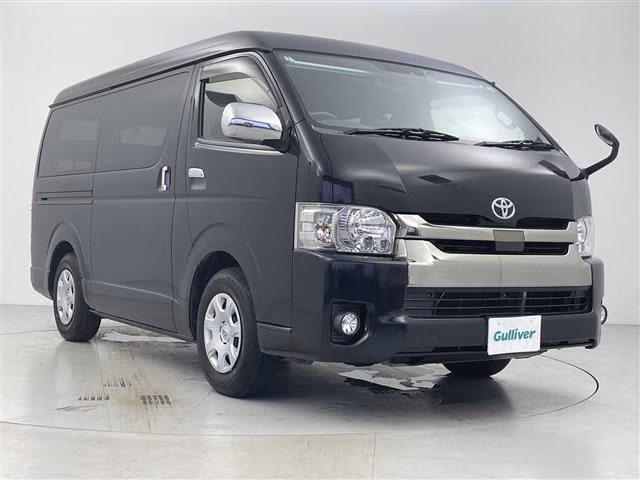 TOYOTA REGIUS ACE