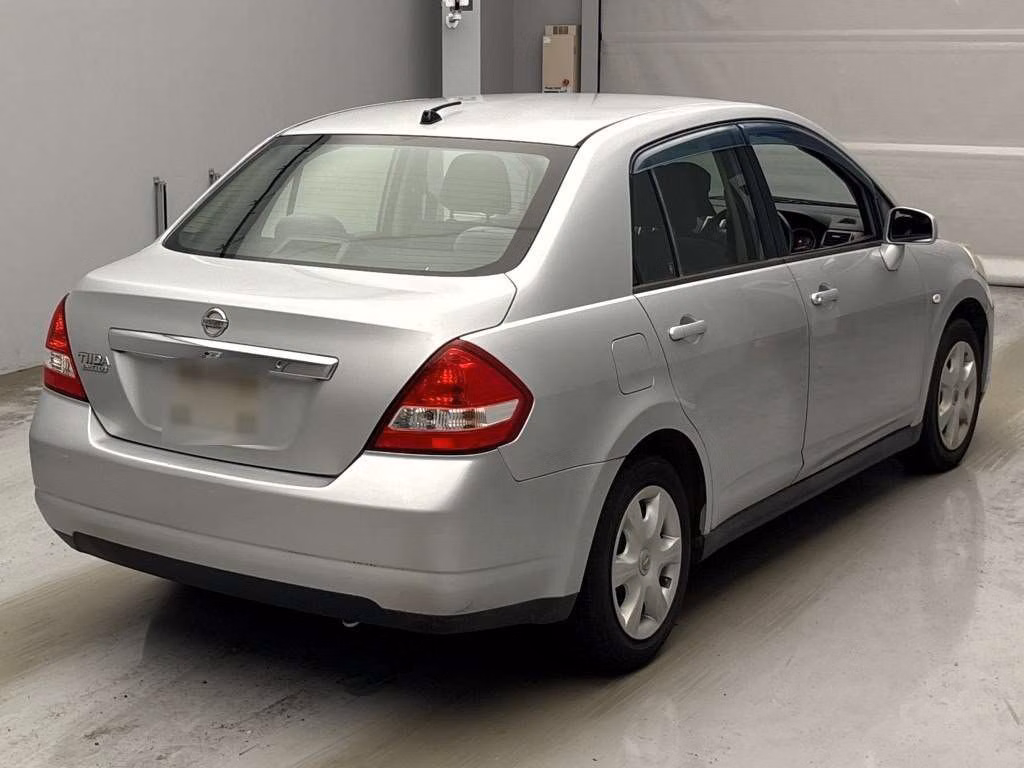 NISSAN TIIDA LATIO
