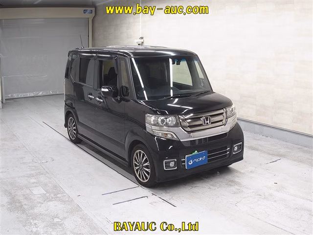 HONDA N-BOX
