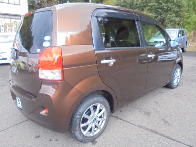 TOYOTA PORTE