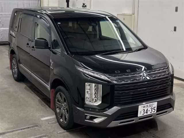 MITSUBISHI DELICA D:5