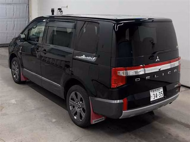 MITSUBISHI DELICA D:5