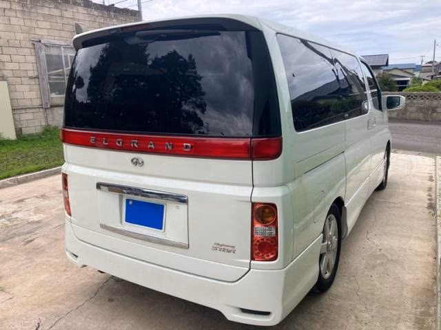 Nissan Elgrand