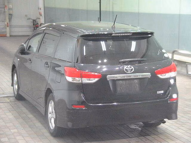 TOYOTA WISH