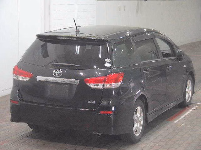 TOYOTA WISH
