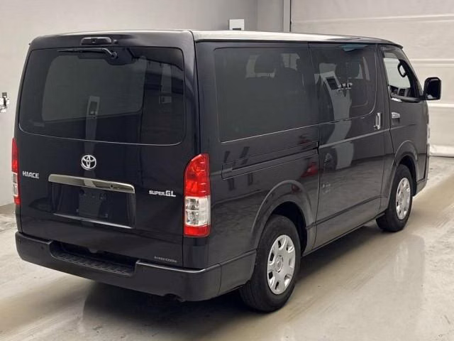 TOYOTA REGIUS ACE