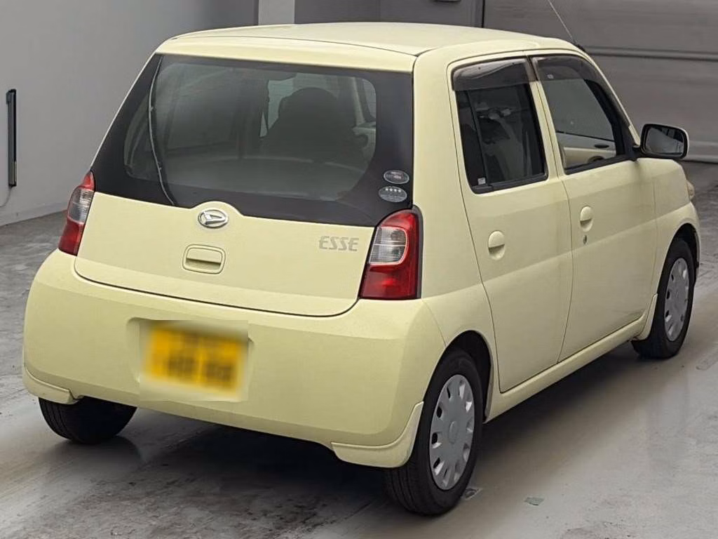 DAIHATSU ESSE