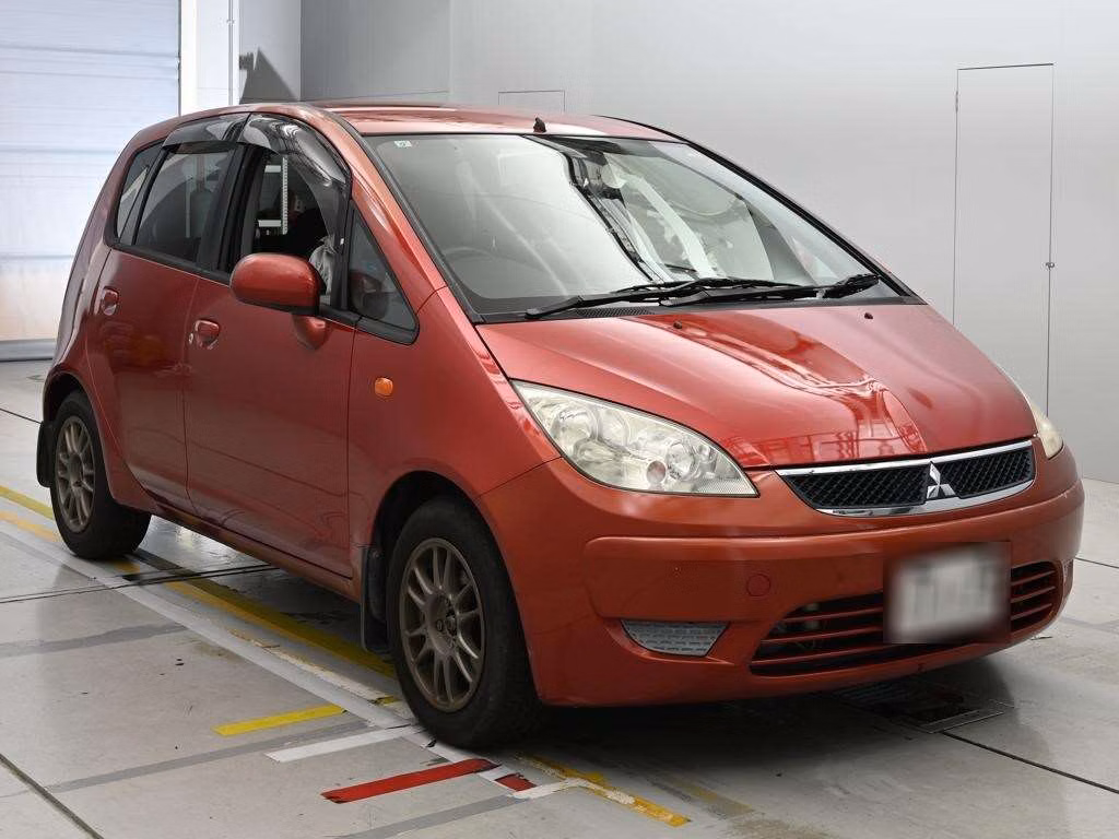 MITSUBISHI COLT