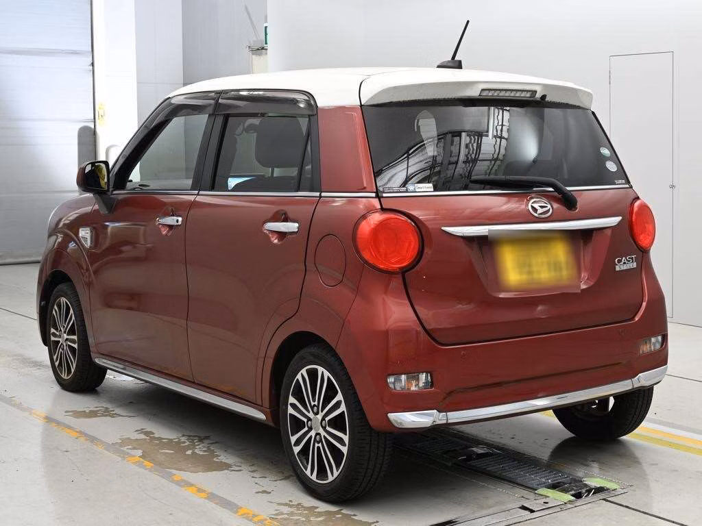 DAIHATSU CAST