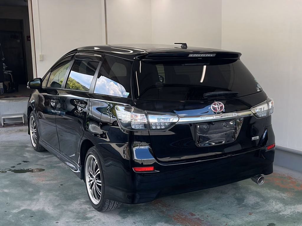 TOYOTA WISH