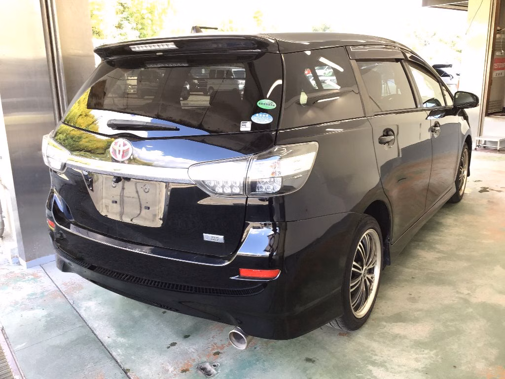TOYOTA WISH