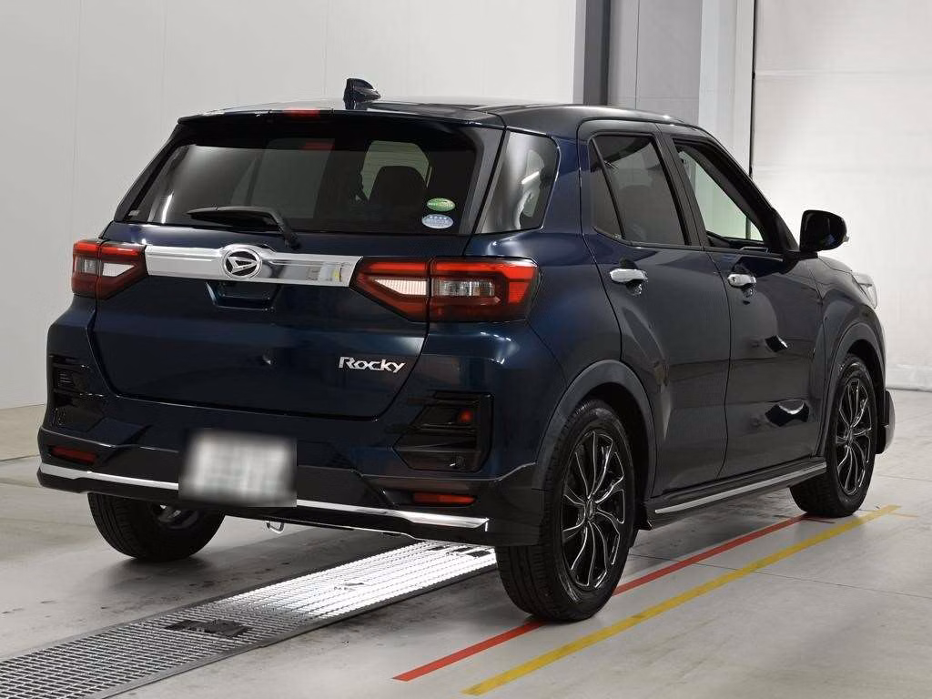 DAIHATSU ROCKY