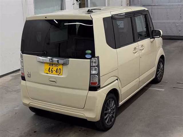 HONDA N-BOX