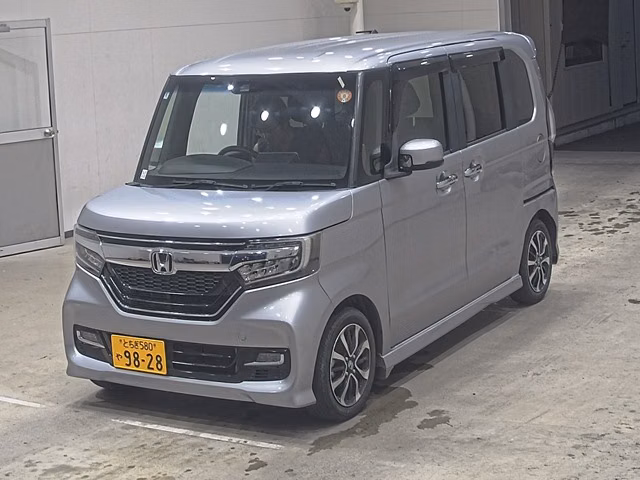 HONDA N-BOX