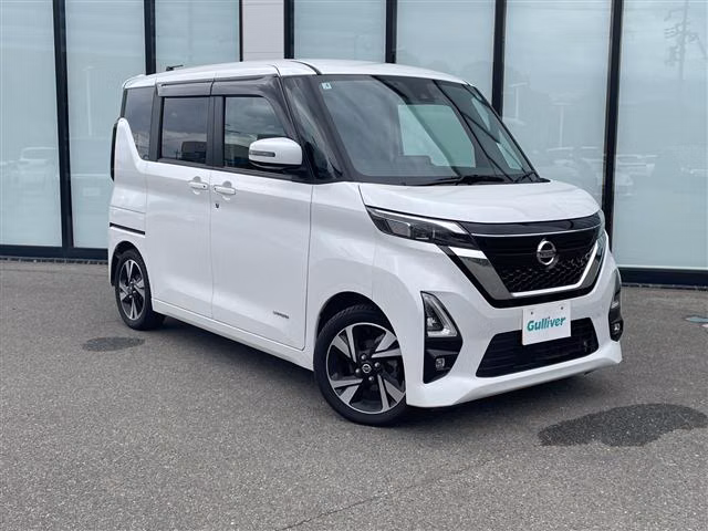 NISSAN ROOX