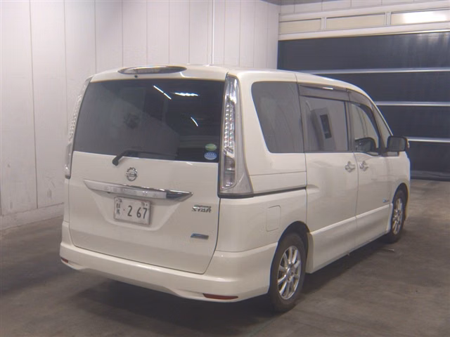 NISSAN SERENA
