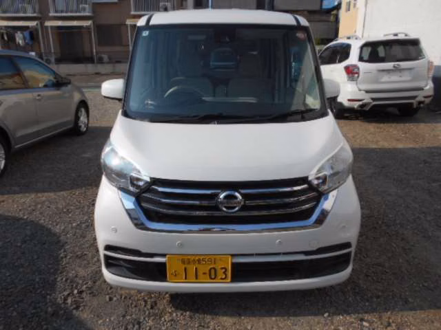 NISSAN DAYZ ROOX