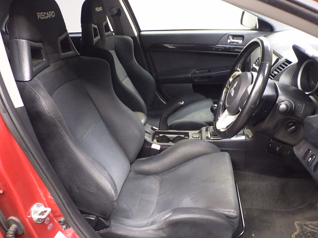 MITSUBISHI LANCER EVOLUTION
