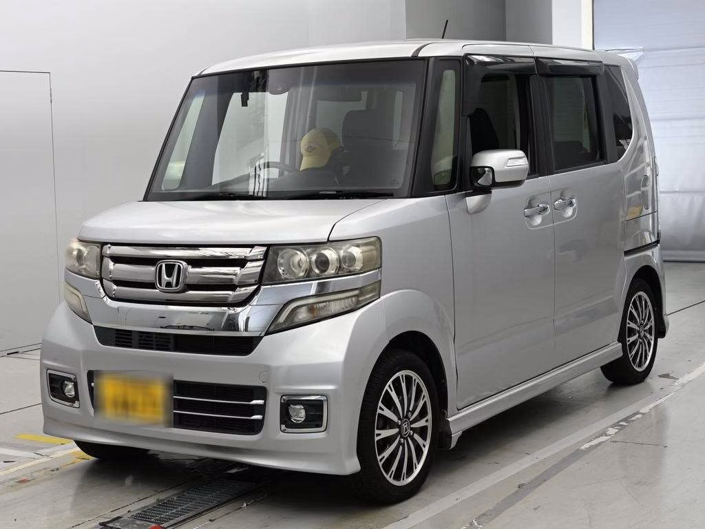 HONDA N-BOX