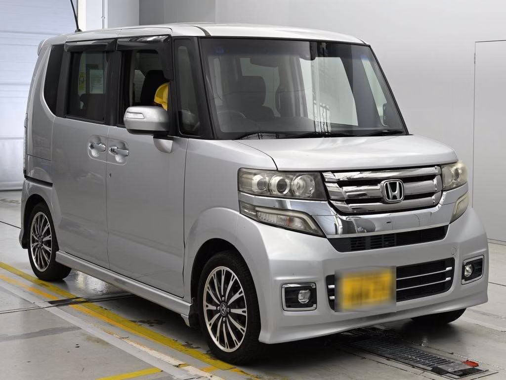 HONDA N-BOX