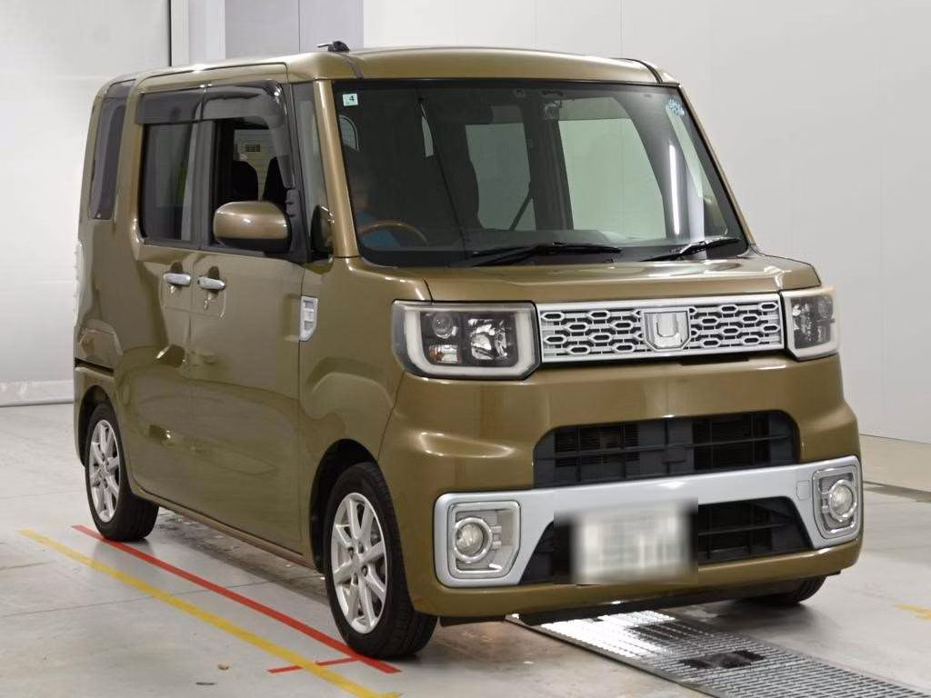DAIHATSU WAKE