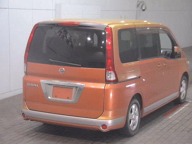 NISSAN SERENA
