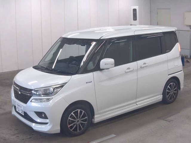MITSUBISHI DELICA D:2