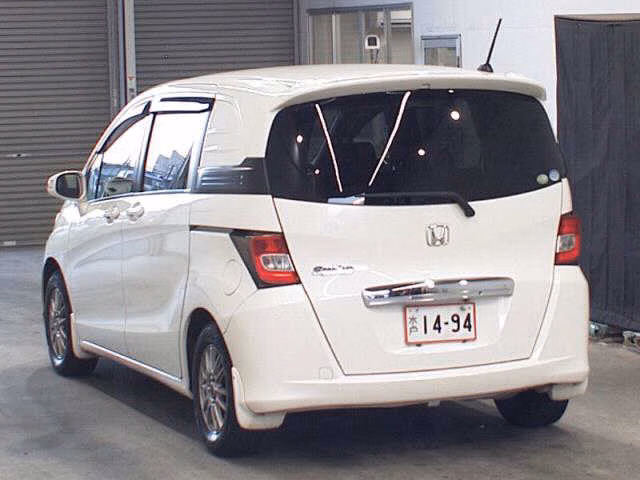 HONDA FREED SPIKE