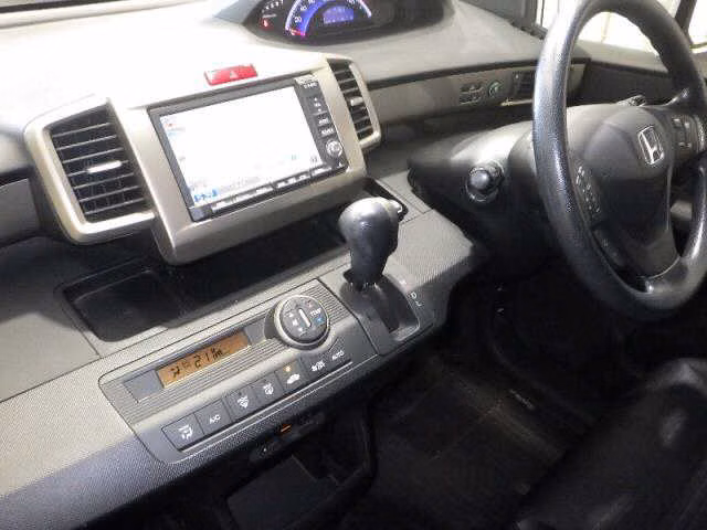 HONDA FREED SPIKE