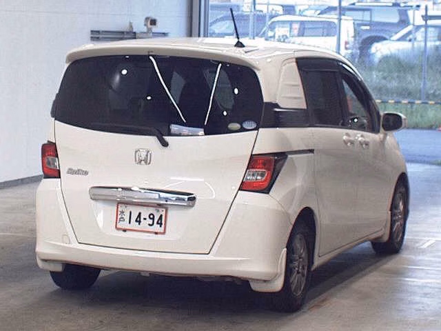 HONDA FREED SPIKE