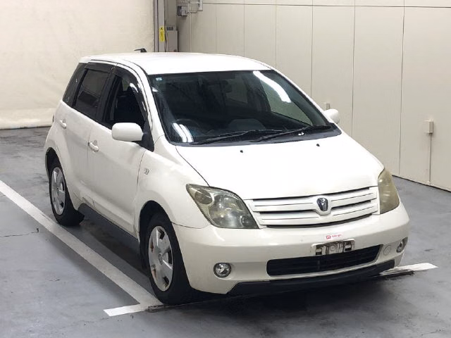 TOYOTA IST