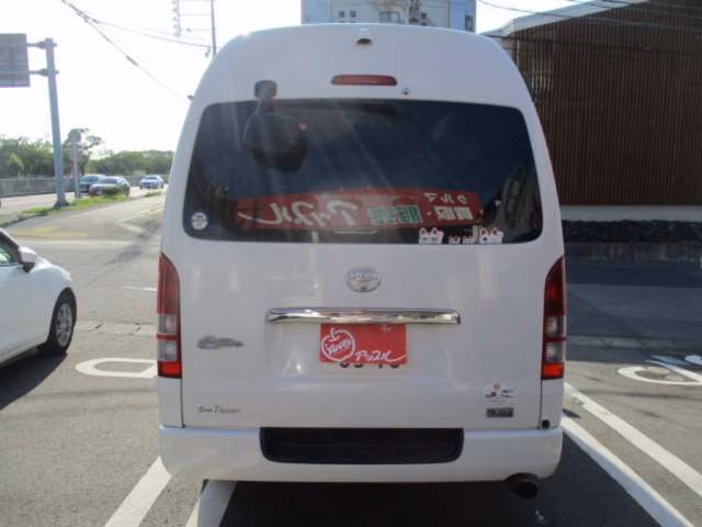 TOYOTA REGIUS ACE