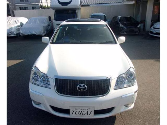 TOYOTA CROWN MAJESTA