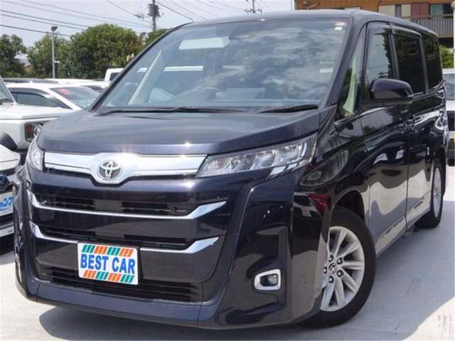 TOYOTA NOAH