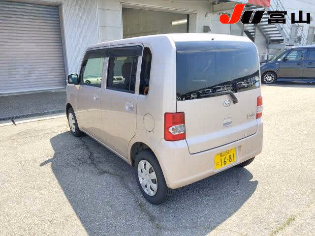 DAIHATSU MOVE CONTE
