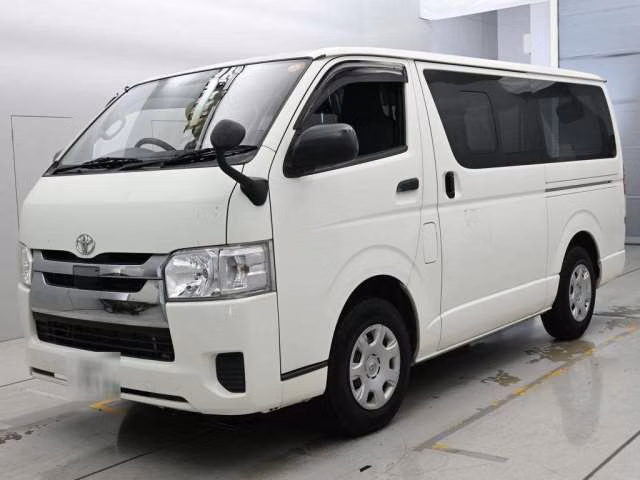 TOYOTA REGIUS ACE
