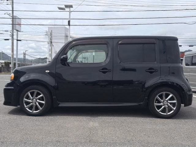 NISSAN CUBE