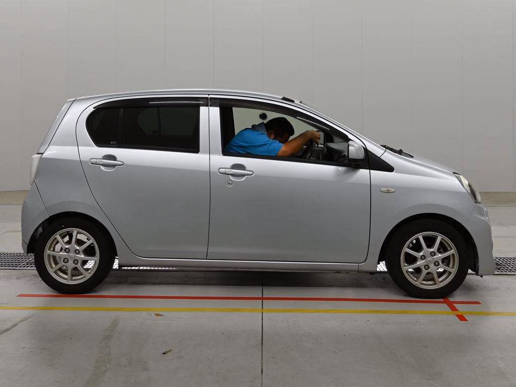 TOYOTA PIXIS EPOCH