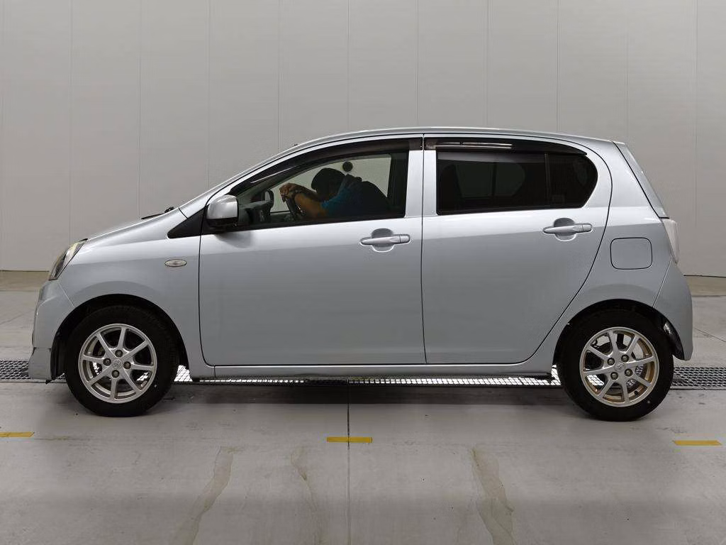 TOYOTA PIXIS EPOCH