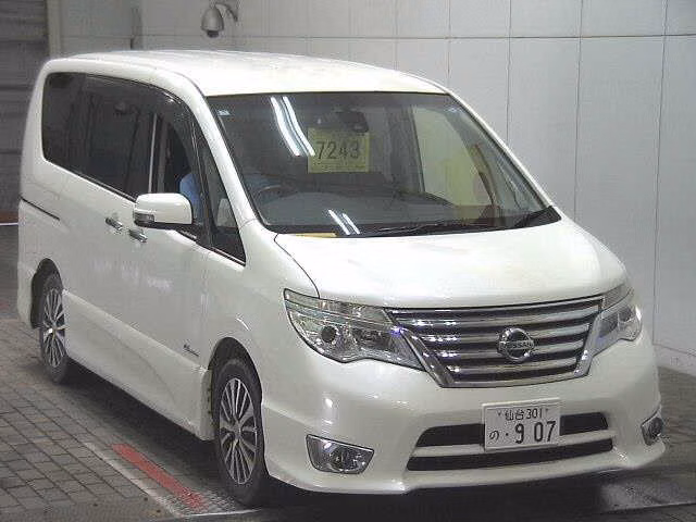 NISSAN SERENA