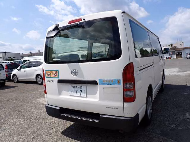 TOYOTA REGIUS ACE
