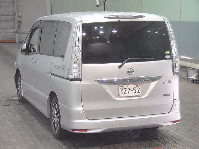 NISSAN SERENA