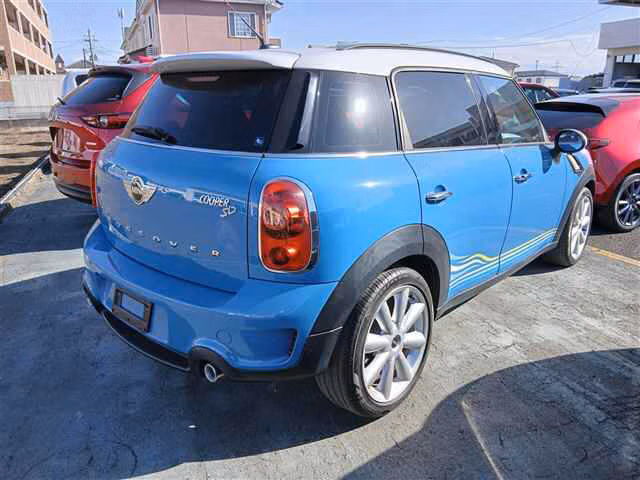 MINI CROSSOVER