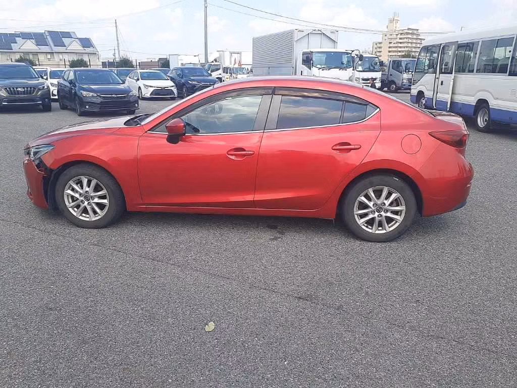 MAZDA AXELA