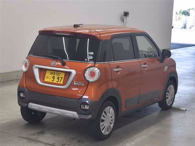 DAIHATSU CAST