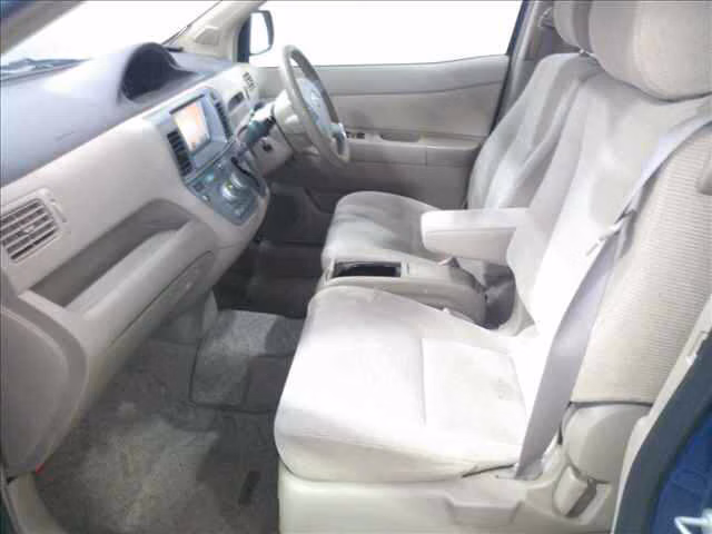 TOYOTA RAUM